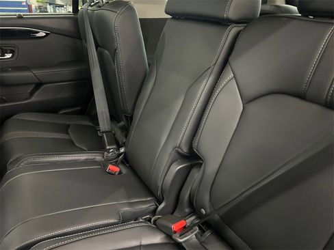 New 2025 Honda Pilot EX-L image 16