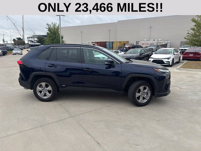 Used 2023 Toyota RAV4 XLE AWD/4WD image 2
