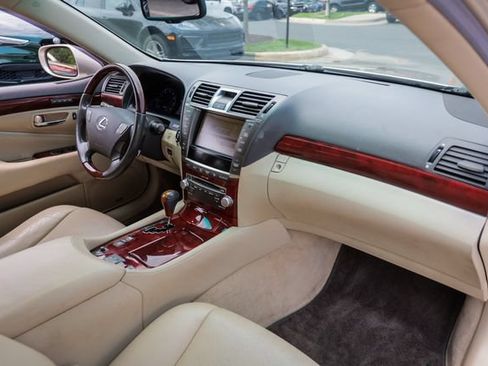 Used 2010 Lexus LS 460 RWD image 28