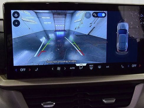 New 2026 Ford Explorer Active AWD/4WD image 24