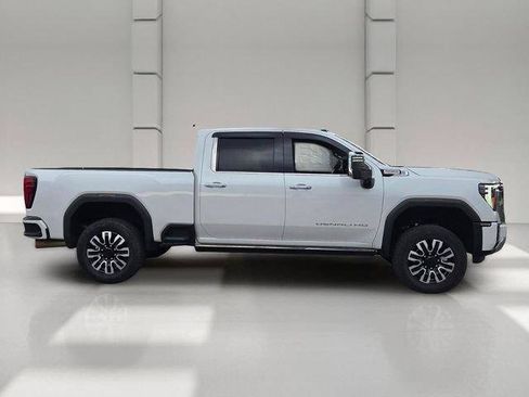 Used 2024 GMC Sierra 2500 Denali w/ Technology Package AWD/4WD image 6