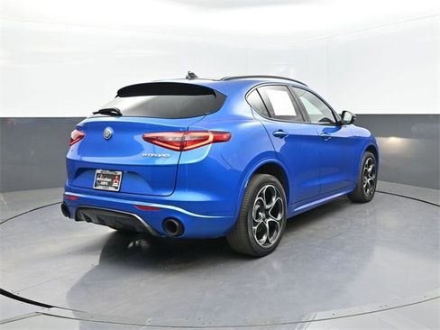 Used 2022 Alfa Romeo Stelvio Veloce image 35