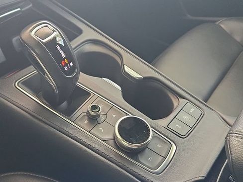 Used 2019 Cadillac XT4 Premium Luxury w/ Technology Package FWD image 15