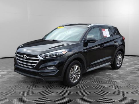 Used 2017 Hyundai Tucson SE Plus image 2