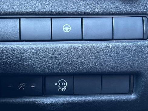 Used 2023 Nissan Rogue SV image 37