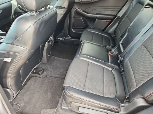 Used 2025 Ford Escape ST-Line image 9