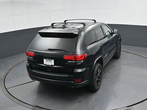 Used 2022 Jeep Grand Cherokee Laredo X image 48