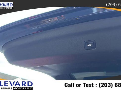 Used 2021 GMC Yukon SLT w/ SLT Premium Package image 41