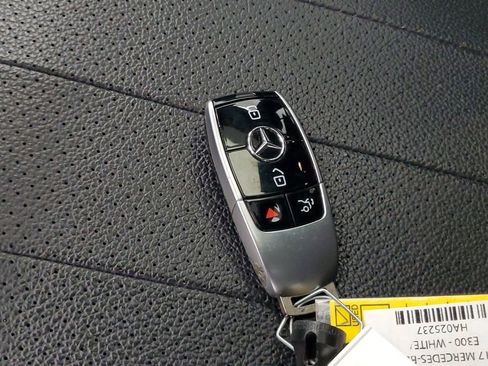 Used 2017 Mercedes-Benz E 300 4MATIC w/ Premium 2 Package image 26