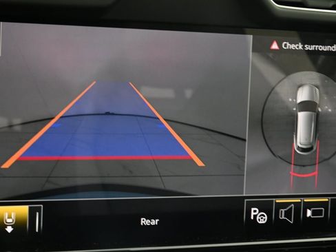 Used 2022 Lamborghini Urus image 13