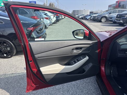 Used 2024 Honda Accord EX image 14