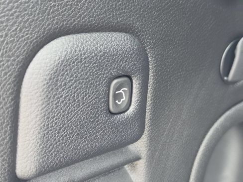 Used 2022 Jeep Grand Cherokee Laredo X RWD image 10