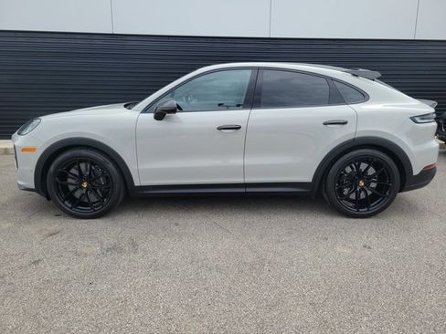 Certified 2025 Porsche Cayenne Turbo GT AWD/4WD image 10
