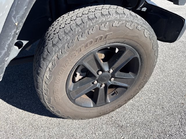 Used 2021 Jeep Wrangler Unlimited Sahara AWD/4WD image 9
