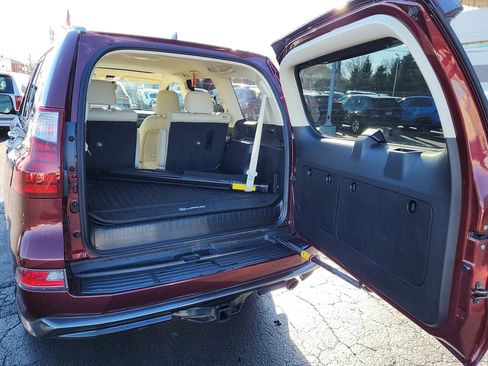 Used 2020 Lexus GX 460 Luxury image 28