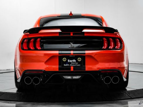 Used 2022 Ford Mustang Shelby GT500 w/ Technology Package RWD image 11