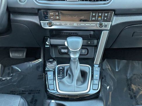 Used 2024 Kia Seltos EX image 18