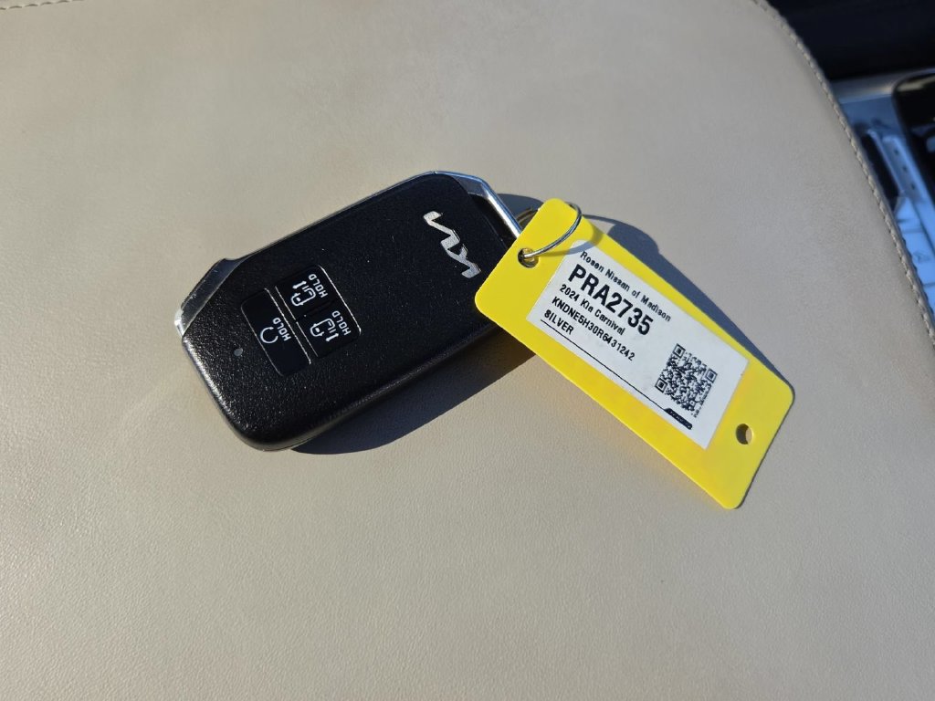 Used 2024 Kia Carnival SX Prestige FWD image 33