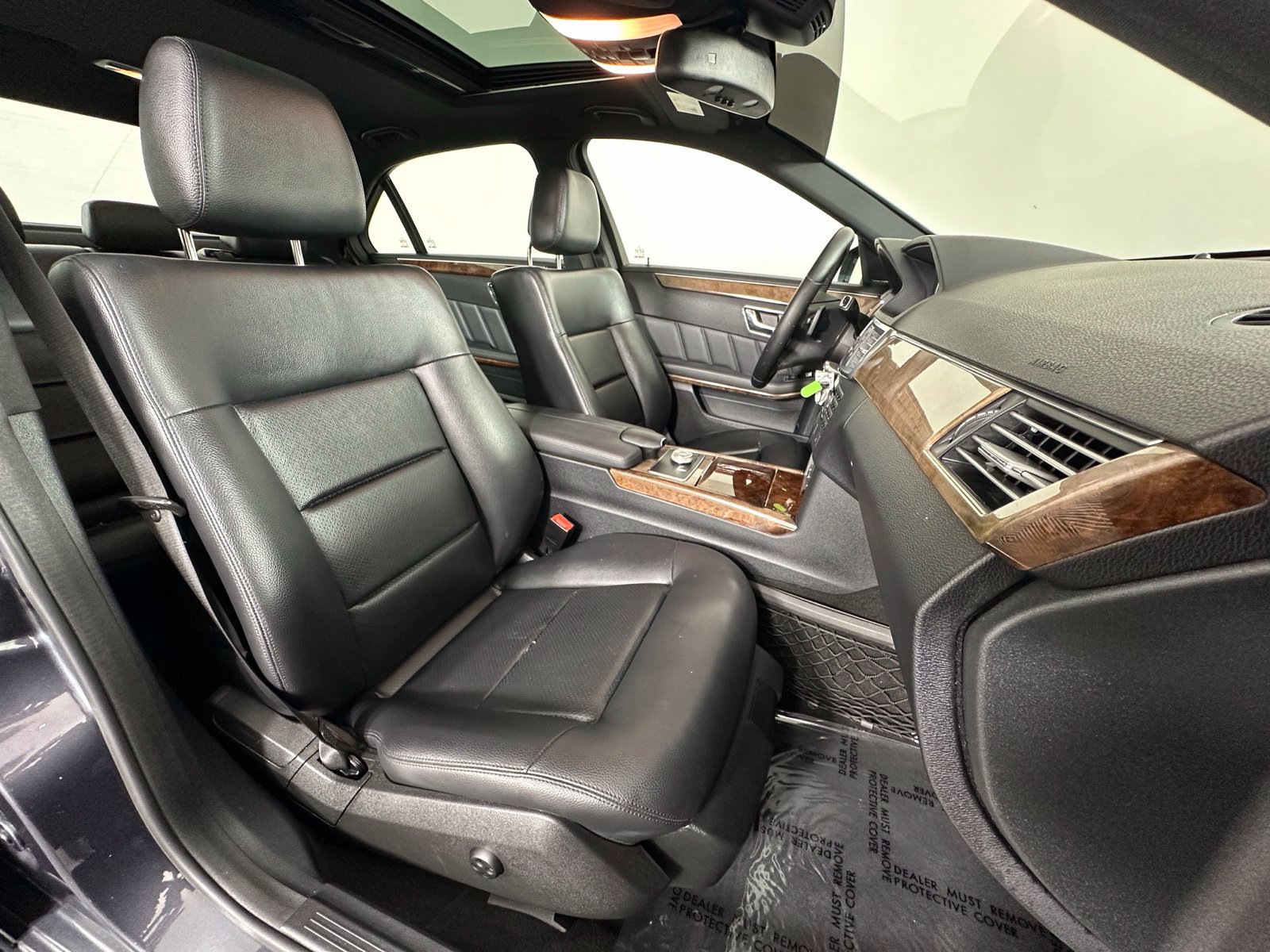 Used 2011 Mercedes-Benz E 350 4MATIC Sedan image 5