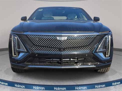 New 2026 Cadillac Lyriq Premium Luxury image 2
