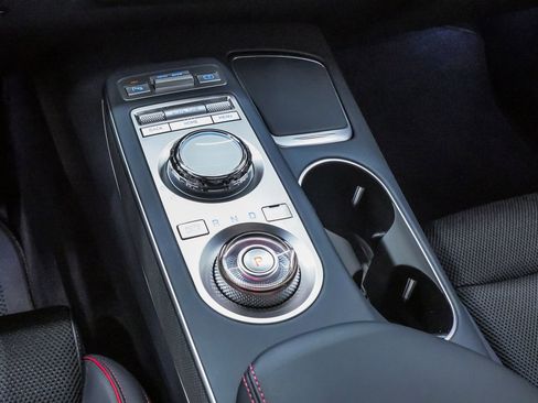 Certified 2024 Genesis GV70 2.5T w/ Sport Prestige Package AWD/4WD image 19