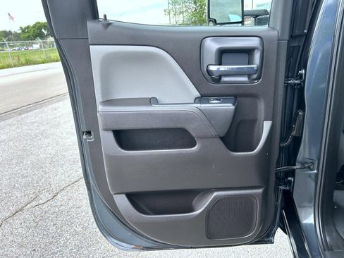 Used 2017 Chevrolet Silverado 1500 W/T AWD/4WD image 17