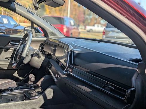 Used 2024 Kia Sportage X-Line w/ X-Line Premium Package image 39