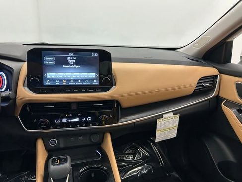 Certified 2023 Nissan Rogue Platinum w/ Platinum Premium Package image 34