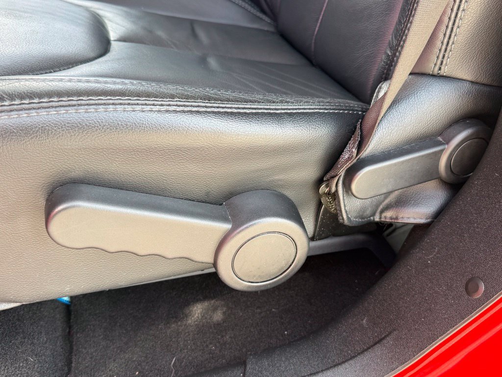 Used 2018 Jeep Wrangler Unlimited Sahara AWD/4WD image 14