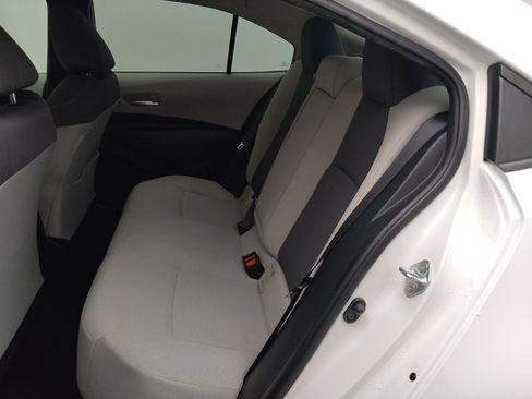Used 2020 Toyota Corolla LE FWD image 18