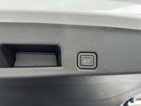 New 2026 Chevrolet Traverse LT w/ LPO, Floor Liner Package image 31