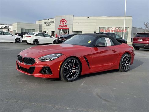 Used 2022 BMW Z4 M40i w/ Premium Package image 1