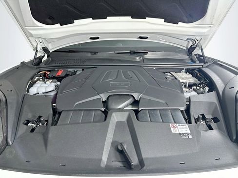 New 2024 Porsche Cayenne image 33