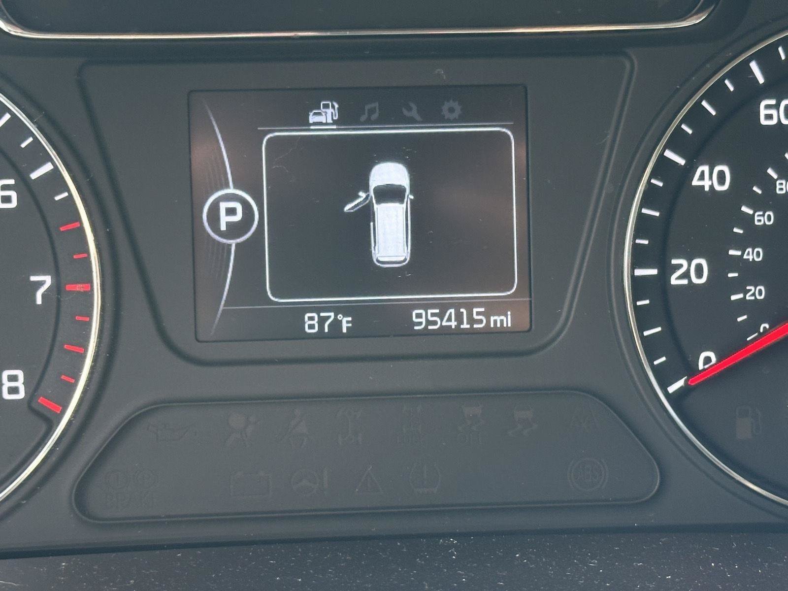 Used 2017 Kia Sorento FWD w/ LX Convenience Package image 13