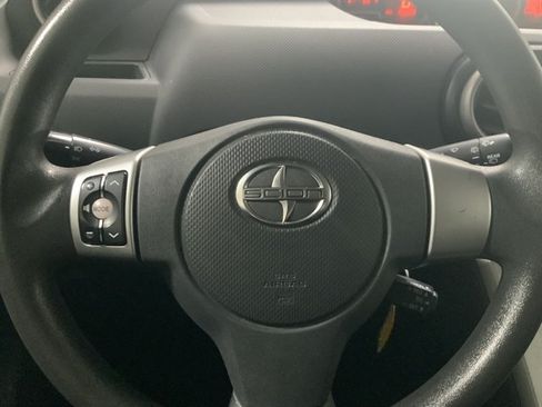Used 2011 Scion xB FWD image 22