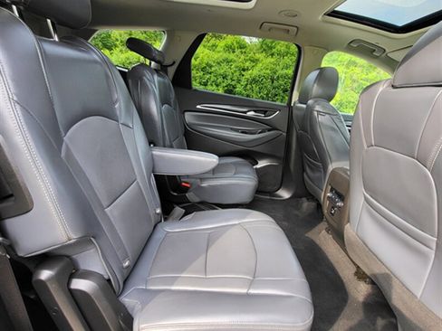 Used 2018 Buick Enclave Essence FWD image 20