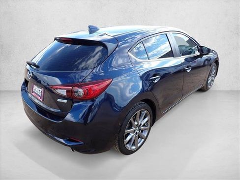 Used 2018 MAZDA MAZDA3 Touring FWD image 4