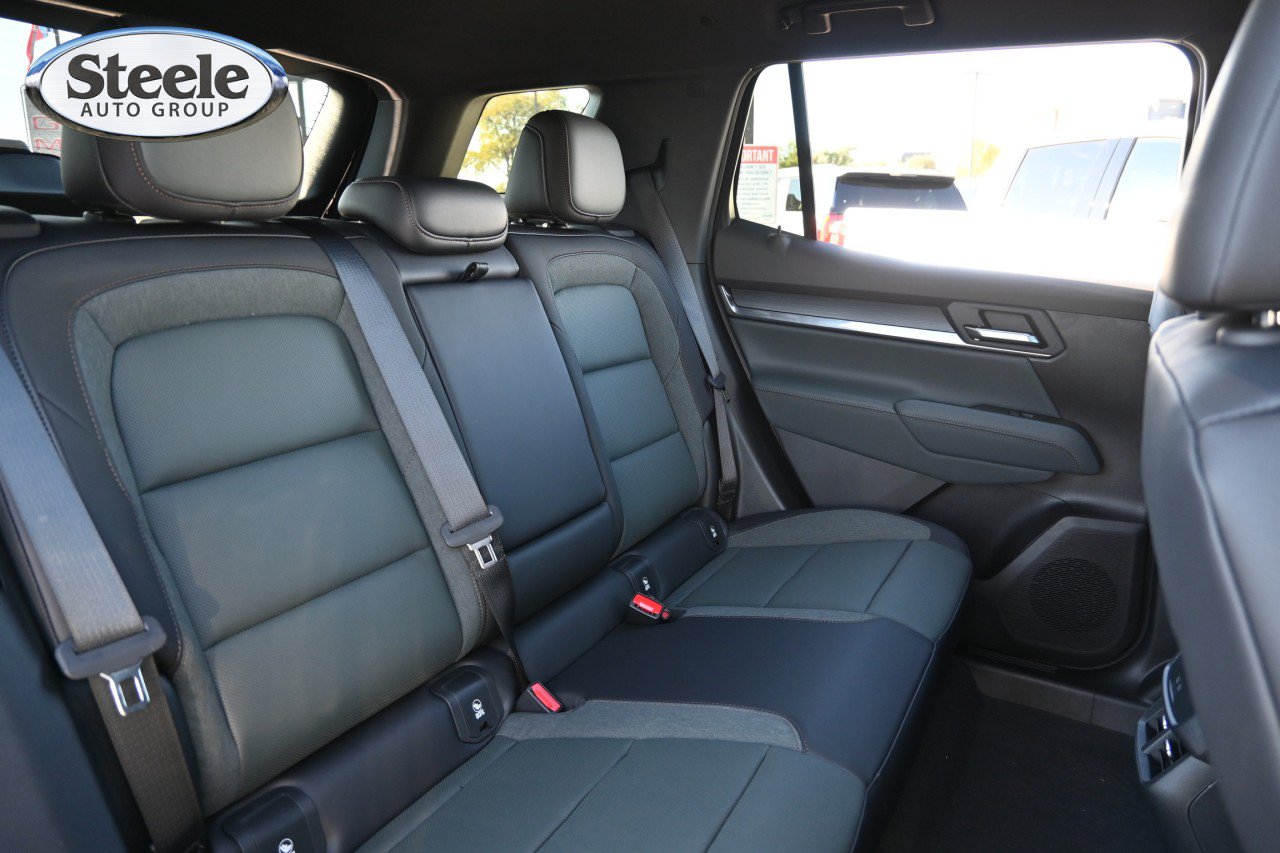 New 2027 GMC Terrain AT4 w/ Technology Package II AWD/4WD image 24