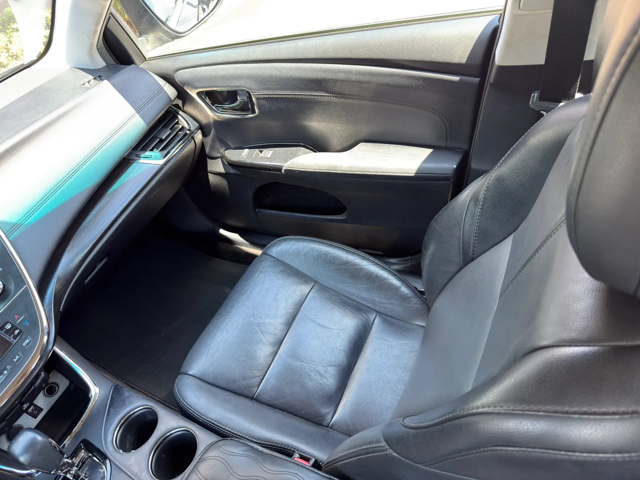 Used 2016 Toyota Avalon XLE FWD image 19