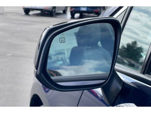 Used 2022 Toyota Sienna XSE image 52