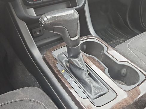 Used 2019 GMC Canyon SLE image 12