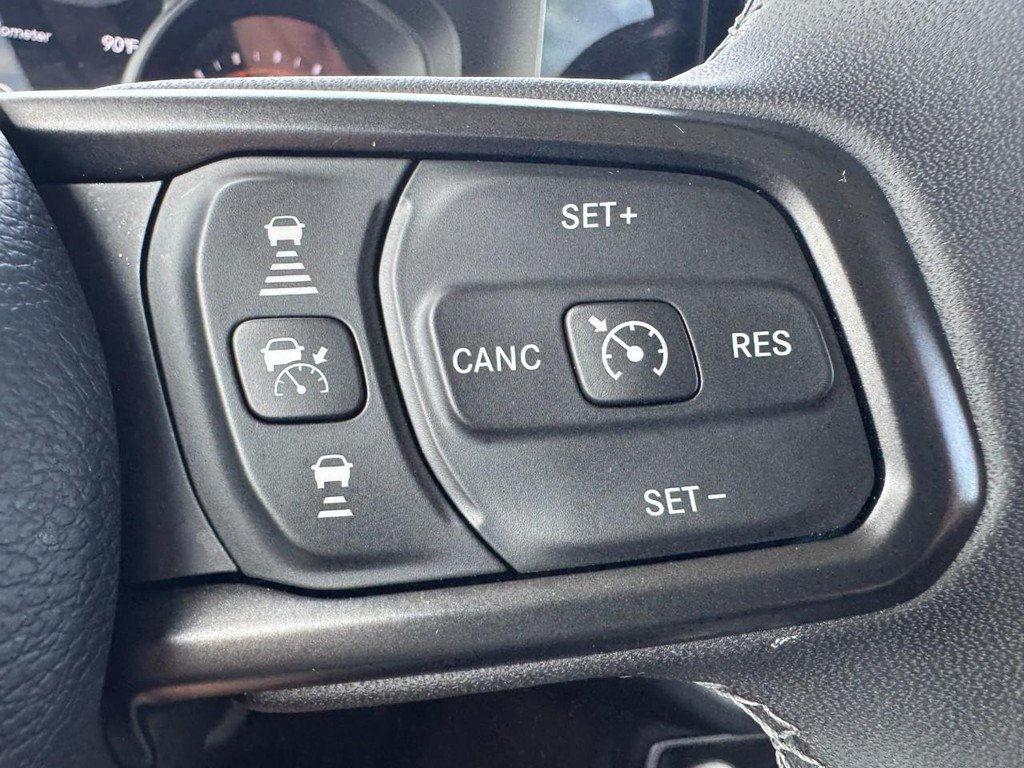 Used 2026 Jeep Gladiator Mojave AWD/4WD image 15