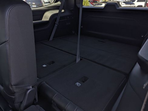 Certified 2025 Jeep Wagoneer Series II AWD/4WD image 9