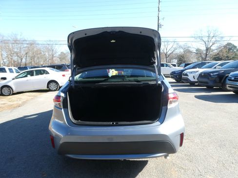 Used 2021 Toyota Corolla LE image 7