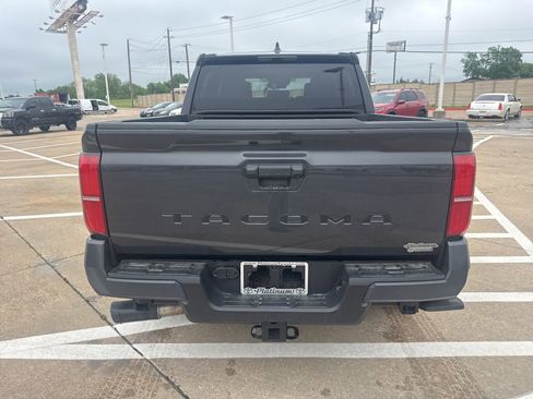 Used 2025 Toyota Tacoma TRD Sport RWD image 6