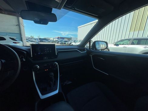 Used 2025 Toyota RAV4 XLE w/ Convenience Package image 36