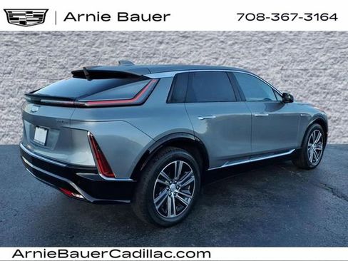 Certified 2024 Cadillac Lyriq Luxury image 6