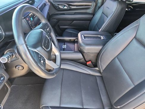 Used 2021 GMC Yukon Denali w/ Denali Premium Package image 9