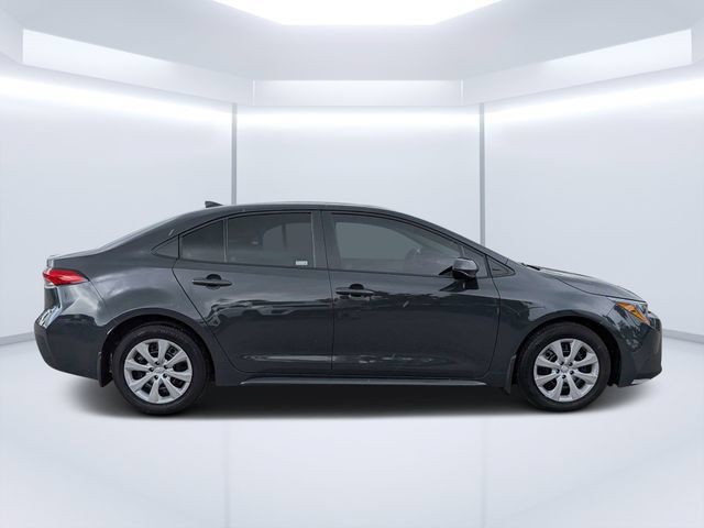 Used 2026 Toyota Corolla LE FWD image 2