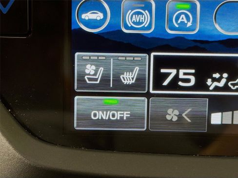 Certified 2025 Subaru Forester Touring AWD/4WD image 23